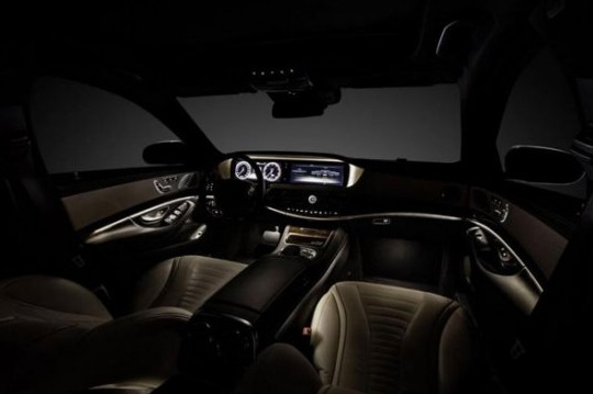Новият Mercedes-Benz S-Class - с 156 копчета в салона?!